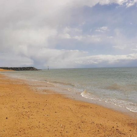 Hotel Sea Lets Selsey Exterior foto